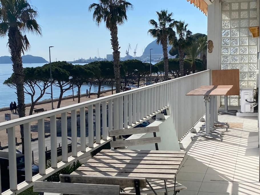 T3 Sur La Plage Vue Feerique Mer,Wifi, Parking Inclus , Clim La Ciotat Dış mekan fotoğraf