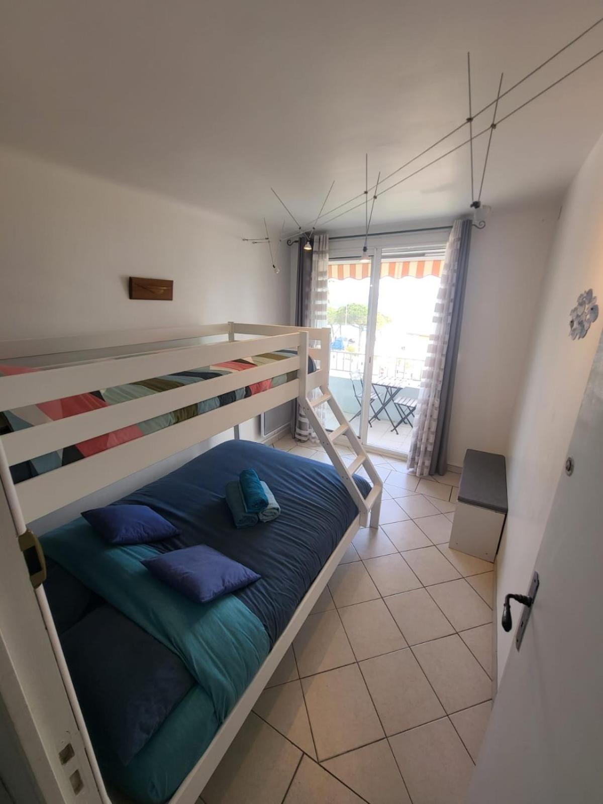 T3 Sur La Plage Vue Feerique Mer,Wifi, Parking Inclus , Clim La Ciotat Dış mekan fotoğraf